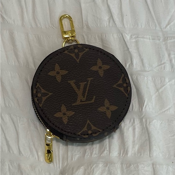 Louis Vuitton Brown Monogram Round Pouch - Picture 1 of 1